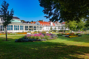 View from the Kurpark towards the old Kurhaus just before the renovation in 2024
