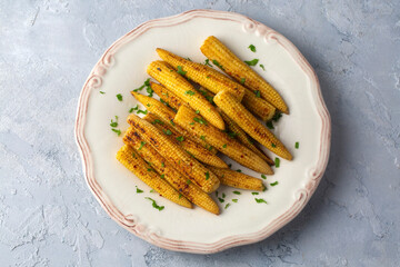 Grilled baby corn with spices