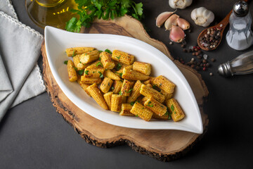 Grilled baby corn with spices
