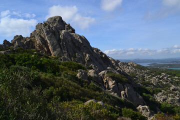 Il sentiero per Poggio Santo Stefano, veduta di Poggio Santo Stefano