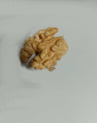 Nozes secas. com uma traça invasora. Juglans Regia