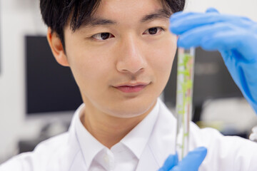研究室　開発　実験室　臨床検査　バイオテクノロジー　新薬