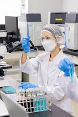 研究室　開発　実験室　臨床検査　バイオテクノロジー　新薬
