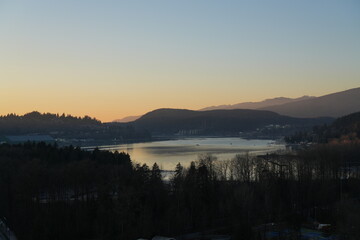 Fototapeta premium sunset over the lake in Port Moody