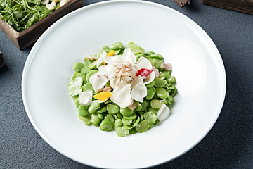 Stir-fried pork belly with bell pepper, lily and green beans