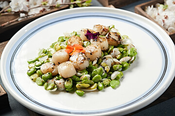 Stir-fried broad beans, lily bulbs, scallops, and scallops