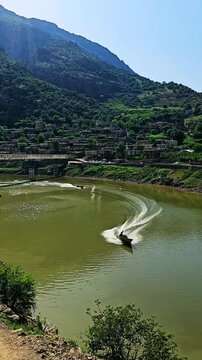 Selin village, nestled by the Sirwan River, is a peaceful springtime escape&mdash;perfect for relaxation, nature walks, and enjoying the beauty of rural Kurdistan.
📍Selin (Slene), Hawraman Takht Kurdistan 