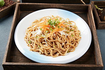 Scallion oil noodles