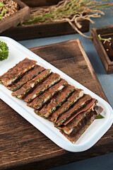 Hong Kong-style crispy chive shrimp cakes