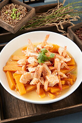 Braised king prawns in pumpkin soup
