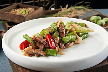 Stir-fried beef tenderloin with pepper, seafood and mushroom