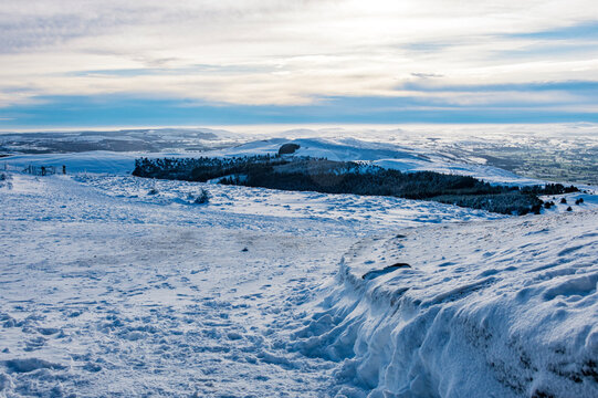 Frozen Landscape - Moel Famou North Wales in winter - Powered by Adobe