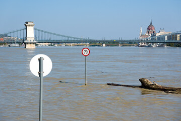 Flooded Danube and Chain Bridge