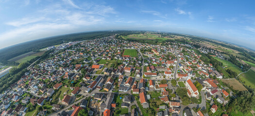 Die Gemeinde Münchsmünster im nordöstlichen Oberbayern aus der Vogelperspektive