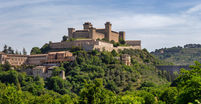 Spoleto, Ponte delle Torri roman bridge and Rocca Albornoziana medieval fortress. Umbria region, Italy, Europe. - Powered by Adobe
