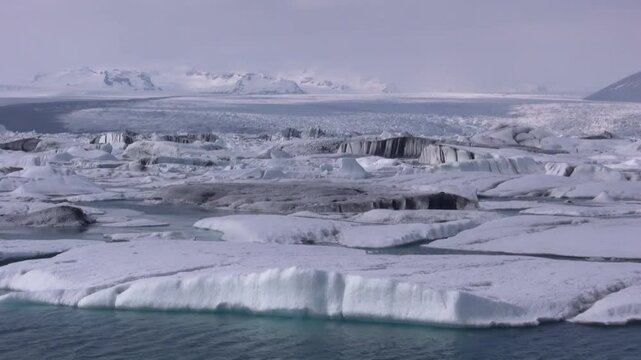 Gletscherlagune, Eissee mit Eisbergen, J&ouml;kuls&aacute;rl&oacute;n in Island
