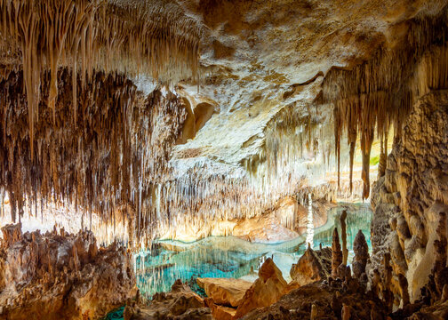 Underground lake in Dragon cave (Cuevas del Drach), Mallorca island, Spain