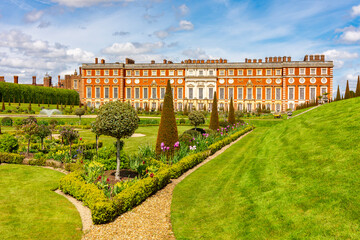 Obraz premium Hampton Court palace and privy garden in spring, London, UK
