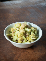 stir fried cauliflower with minced pork