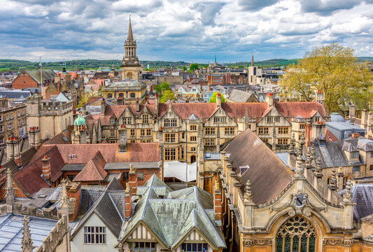 Oxford cityscape with medieval architecture, UK