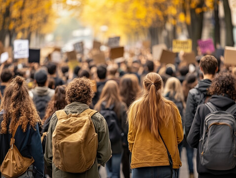 Etudiants manifestant dans la rue