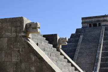 Zona arqueol&oacute;gica de Chichen Itz&aacute;, Canc&uacute;n, Quintana Roo, M&eacute;xico. Marzo 2024.