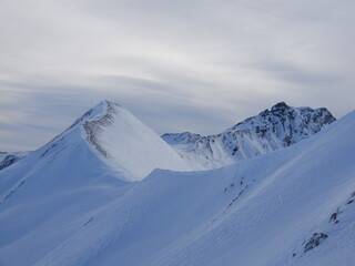 rechts hinten die Klingspitze 2544m...vorne links die Riffel 2266m