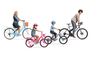 Obraz premium Family with young children riding bicycles