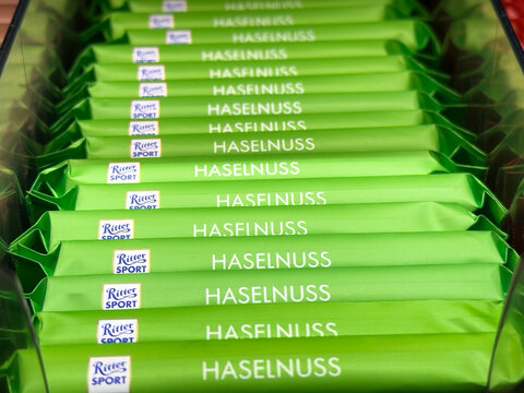 Ritter sport hazelnuss chocolate bars in green packaging