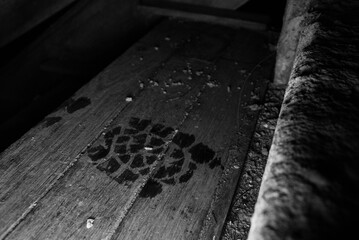 Ślad buta na schodach