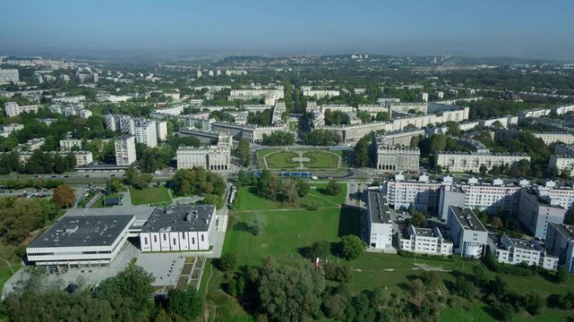 Krak&oacute;w, Nowa Huta, plac Centralny imienia Ronalda Regana. Socrealistyczny układ urbanistyczny. Polska