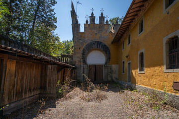 The Abandoned Historic Villa of an Artist in Northern Italy