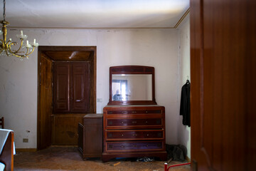 The Abandoned Historic Villa of an Artist in Northern Italy