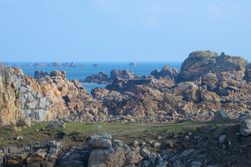 Joli paysage breton sur le site du gouffre à Plougrescant en Bretagne
