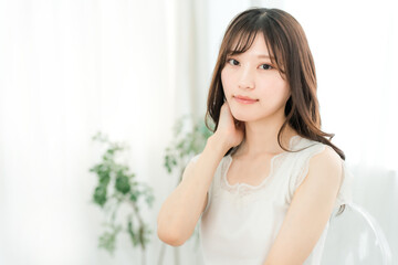 スキンケア・ヘアケア・ビューティー・美容イメージの女性
