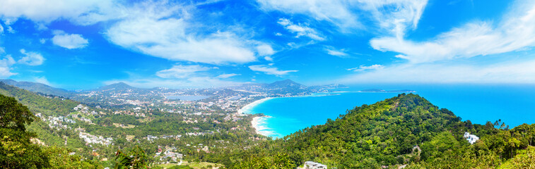 Fototapeta premium Koh Samui landscape, tropical island sea beach aerial panoramic top view, ocean panorama from above, green mountain hill, turquoise water, palm trees, Thailand, Southeast Asia, summer holidays, travel