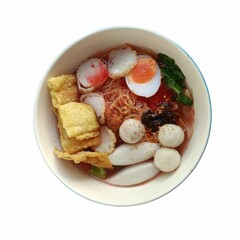 Yen Ta Fo is a Thai pink noodle soup with a unique sweet, tangy, and savory flavor. Made with fermented soybean paste, seafood, fish balls, and crispy toppings, it's a must-try dish for noodle lovers.