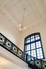 Obraz premium 吹き抜けの天井