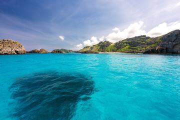Fototapeta premium 南島瀬戸のボニンブルーの海 小笠原
