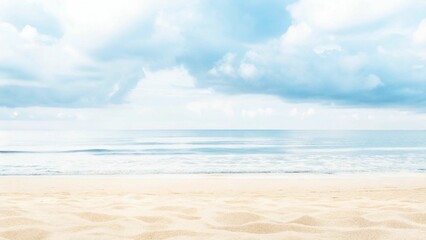 Obraz premium sea ​​and cloudy sky with beach sand in the foreground 