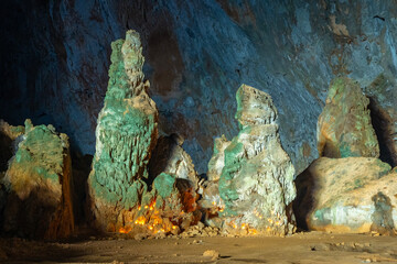 The cave is situated in Killik location of Ahirtas village at Dosemealti  district of Antalya Province.The cave is 633 m long and has two large chambers on the main gallery, which has a clearance.