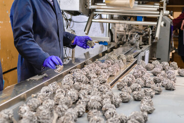 production of a metal sponge for washing dishes