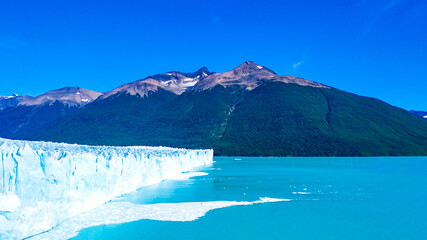 Obraz premium Argentina's Bainai National Park - Park and glacier landscape