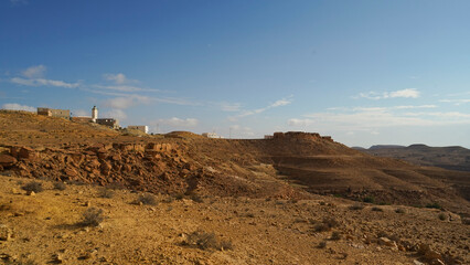 Ksar Al-Kharashifa,governatorato di Tataouine, Tunisia, resti del villaggio fortificato Berbero composto da granai e abitazioni costruiti all'interno di un muro di cinta difensivo.Tatoaine, Tunisia