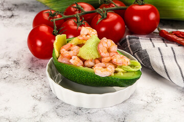 Dietary avocado cut with prawn