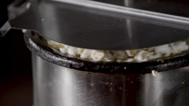 Crispetera, crispetas explotando, palomitas de maiz 
