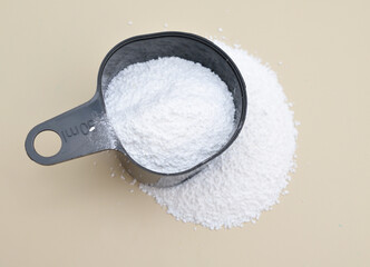 Calcium propanoate or calcium propionate. It is the calcium salt of propanoic acid