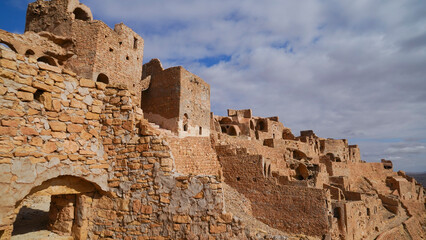 Ksar Chenini,governatorato di Tataouine, Tunisia, resti del tipico villaggio fortificato Berbero...