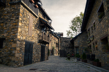 Ta&uuml;ll is a municipality located in the municipality of Valle de Boh&iacute;, in Catalonia, Spain.