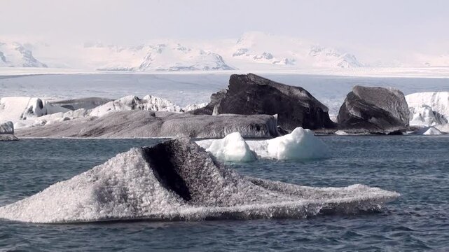 Gletscherlagune, Eissee mit Eisbergen, J&ouml;kuls&aacute;rl&oacute;n in Island